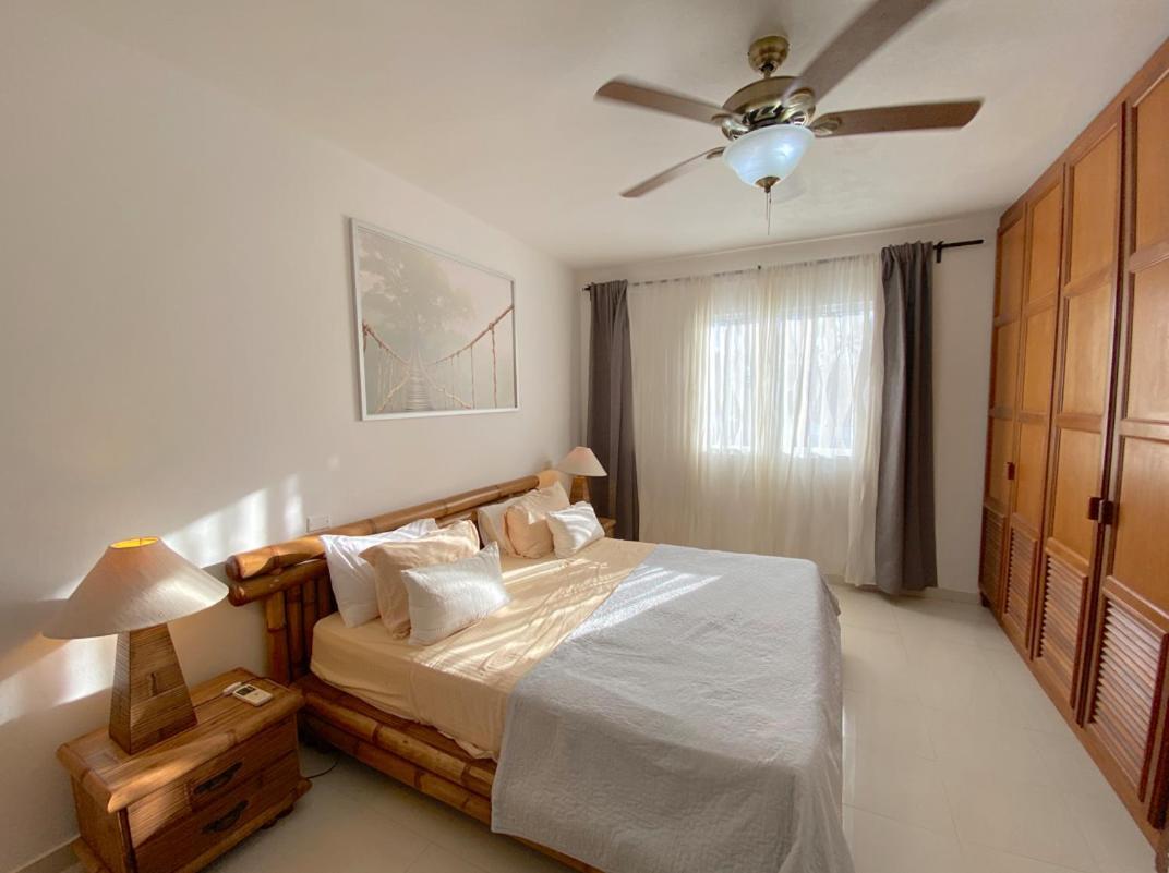 Blue Ocean Beachfront Villas & Apartments - Wifi, Pool, Bbq, Playa Los Corales Punta Cana Exterior photo